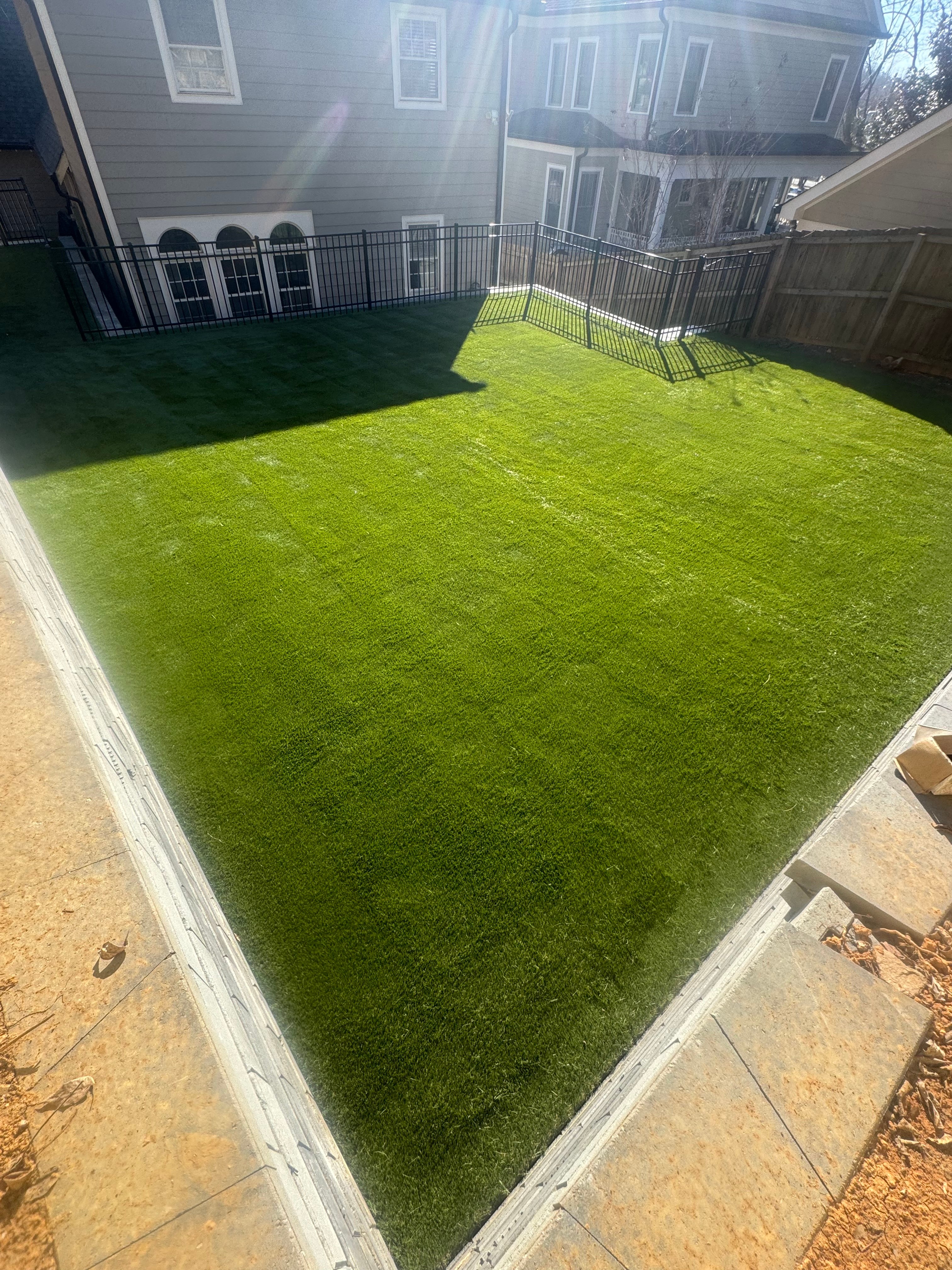 Enclosed Courtyard Turf